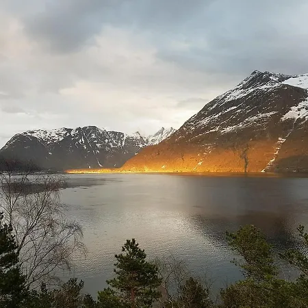Fjord With Panoramic Views In Rauma Dom wakacyjny Innfjorden
